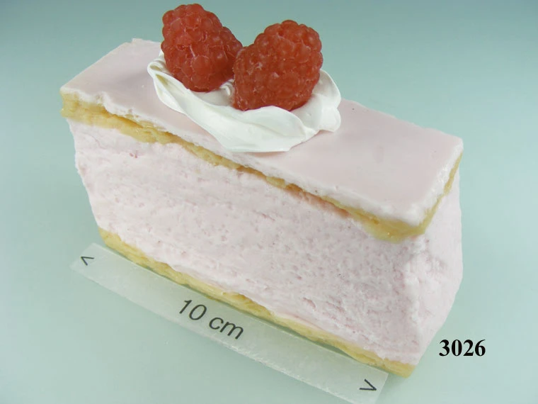 Produkt - Fakefood Himbeer-Sahne-Schnitte