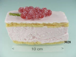 Lebensmittelnachbildung Johannisbeer-Schnitte