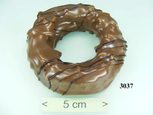 Schoko-Mandel-Ring Attrappe zur Deko