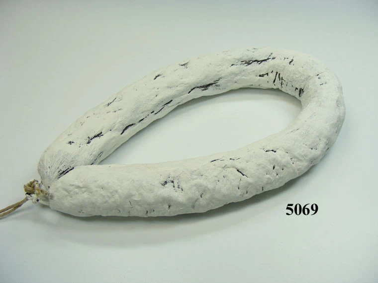 Produkt - Italien. Salami Ring weiß K43 Lebensmittelattrappe
