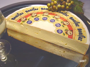 BONIFAZ -Weichkäse angeschn.