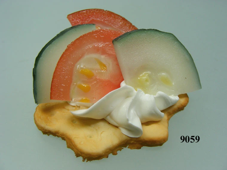 Produkt - Kräcker mit Gurke und Tomate