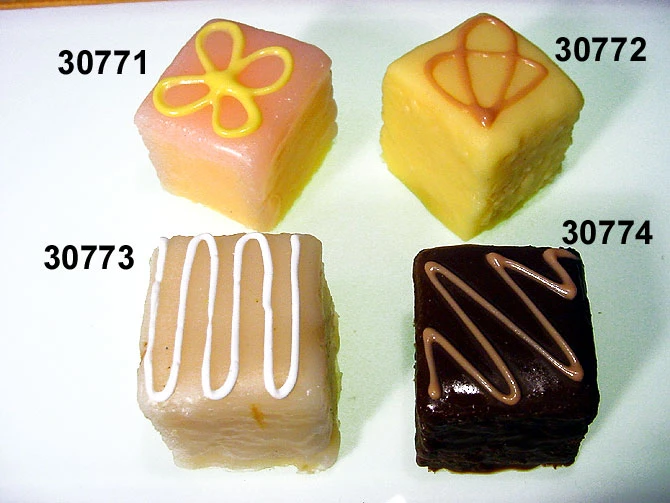 Produkt - Petite four Sortiment (4 St. sortiert)