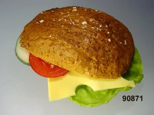 Vollkorn-Semmel m. Käse