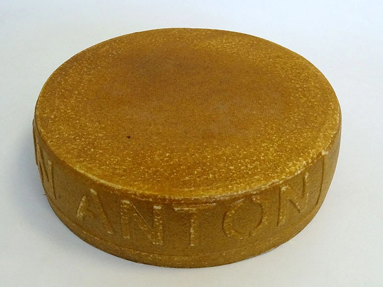 Produkt - Käse ( volles Material) kann auch mit eigenem Etikett versehen werden