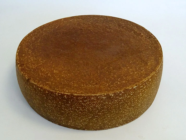 Produkt - Käse ( volles Material) kann auch mit eigenem Etikett versehen werden