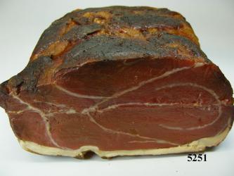 Lebensmittelattrappe Schwarzwälder Schinkenstück im Anschnitt 