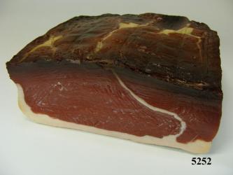 Lebensmittelattrappe Schinkenstück luftgetrocknet im Anschnitt 