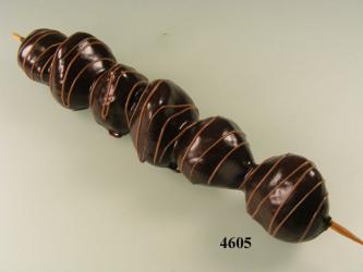 Fruchtspieß Bitterschokolade Erdbeere mit Verzierung Lebensmittelattrappe 