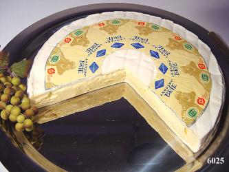 Landsby Brie, angeschnitten 
