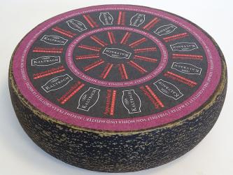 Käse ( volles Material) kann auch ohne oder mit eigenem Etikett versehen werden 