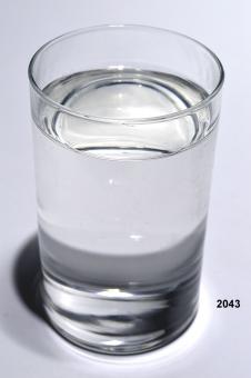 Wasser (echtes Glas) 