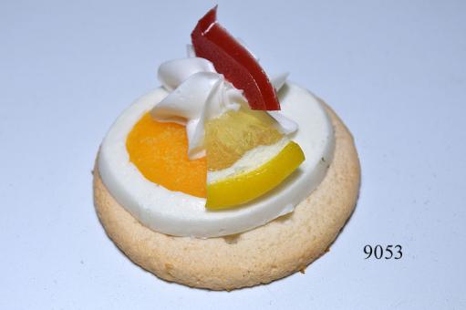 cracker with curry egg 