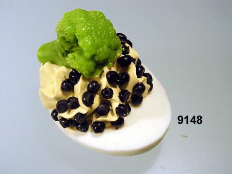 Kaviar-Ei mit Brokkoli 