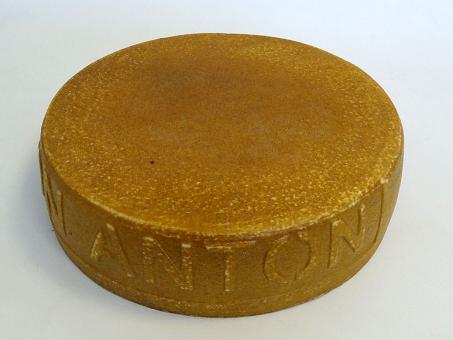 Käse ( volles Material) kann auch mit eigenem Etikett versehen werden 
